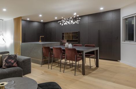 Art Veneer Kitchen Stunner