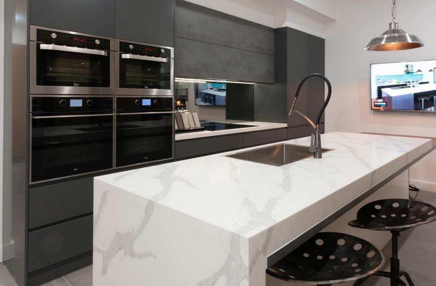 Contemporary Two-tone Kitchen, Drummoyne