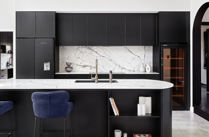 Sophisticated Contrasts in Inglewood