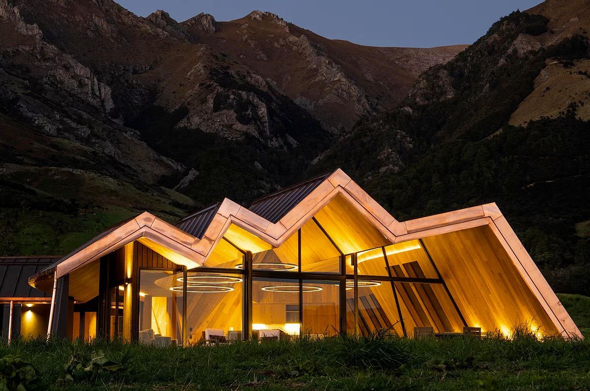 Mt Isthmus Lodge
