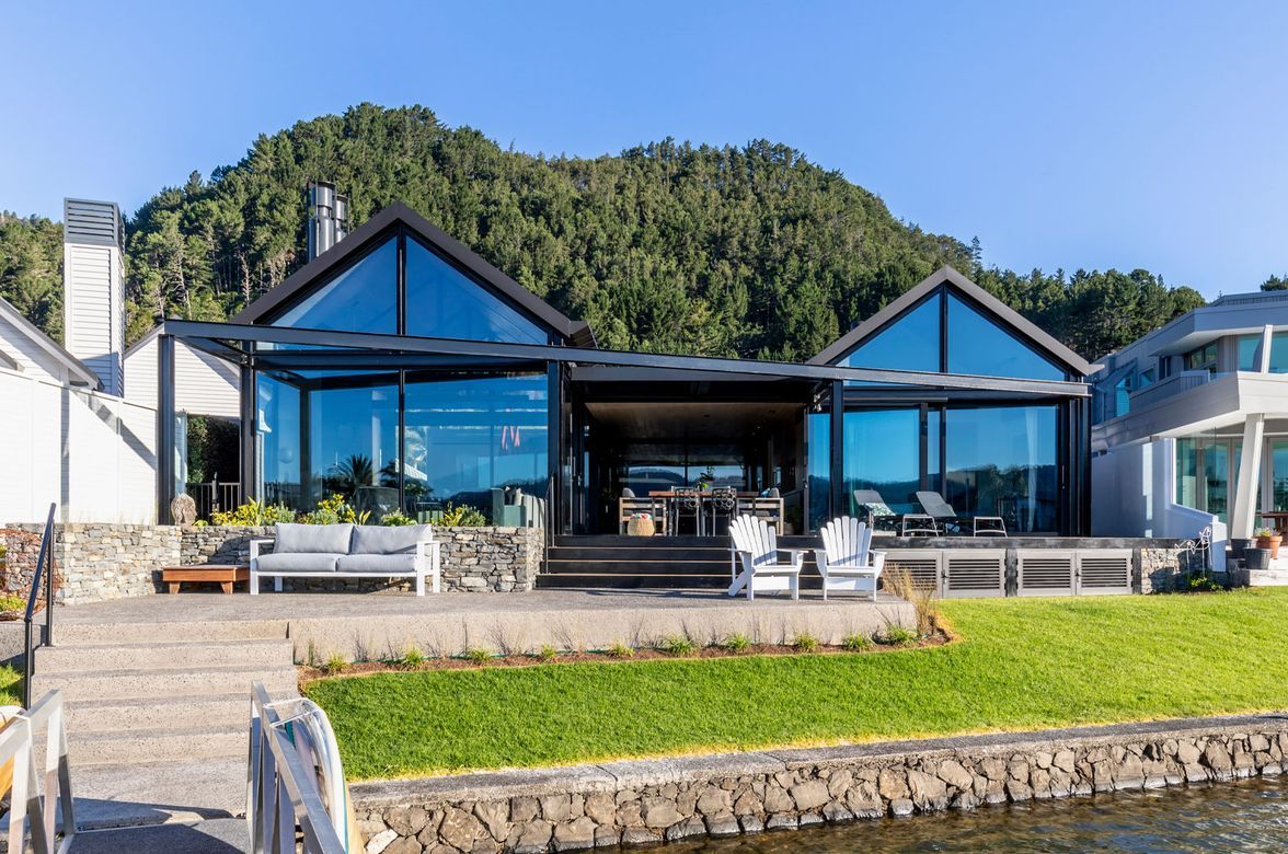 Waterway, Pauanui