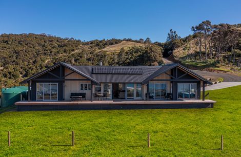 McKinnon House - Kuaotunu