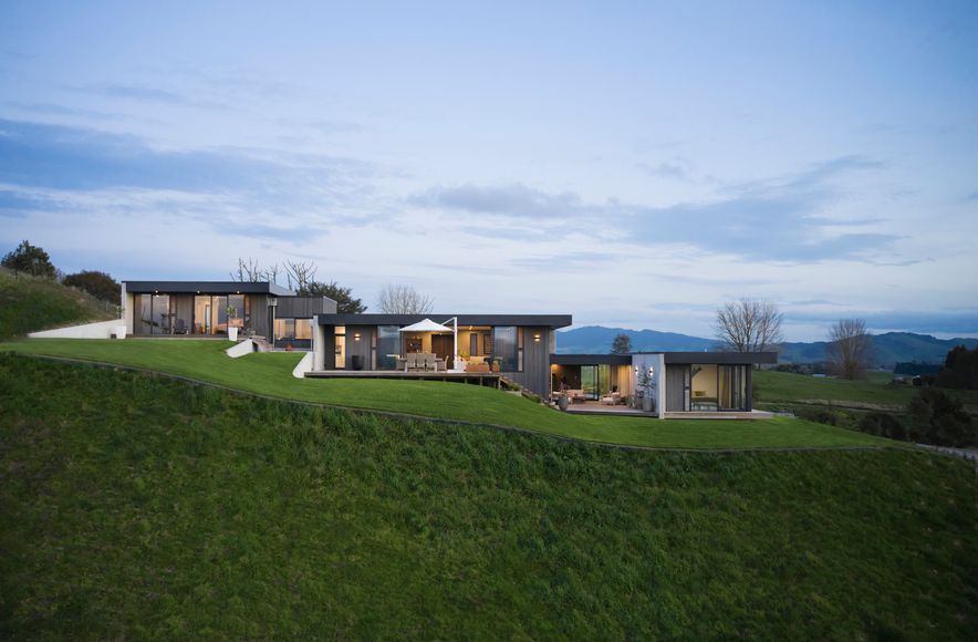 Turner Road Architecture - Stepped Ridge House
