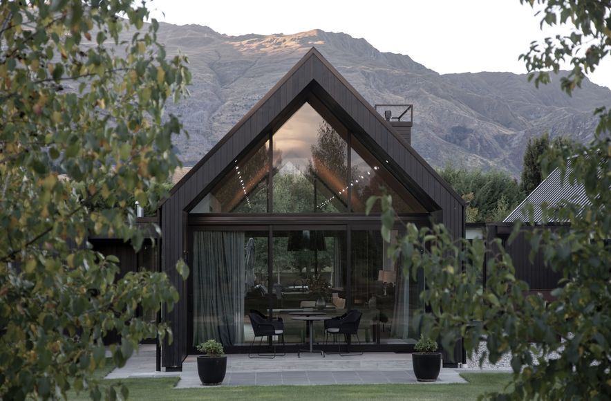 Sheppard & Rout | Domain Road, Queenstown