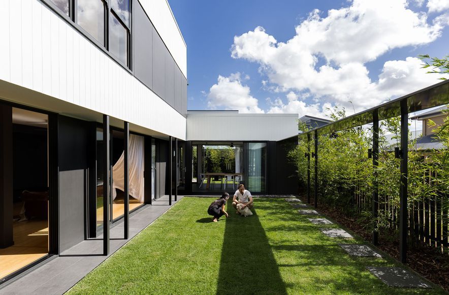 Helensvale House