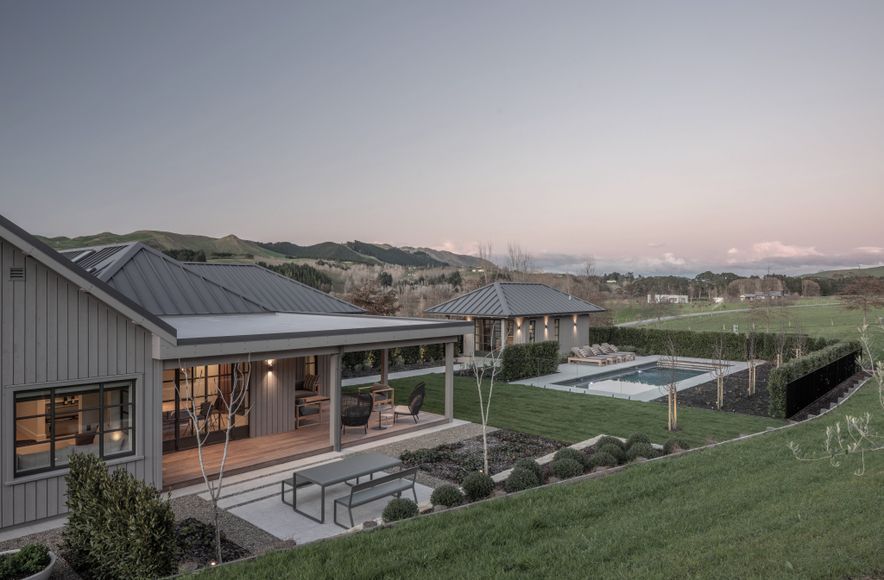 Euchre Lodge - Black Barn Luxury Retreat