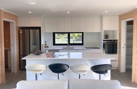 Sunset Beach House - 2-bed, 1-bath 65sqm
