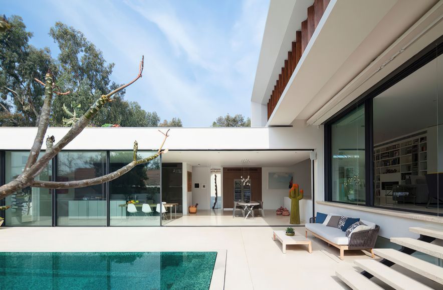 Modern Mediterranean Villa