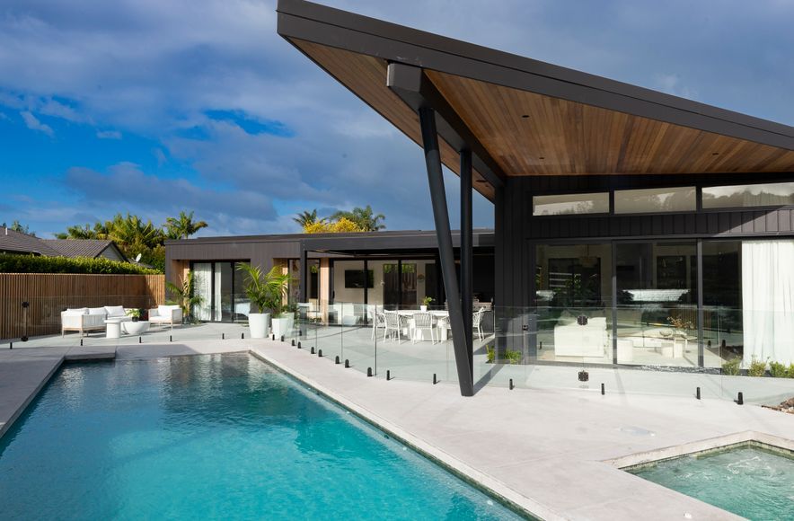 Contemporary Coastal Oasis