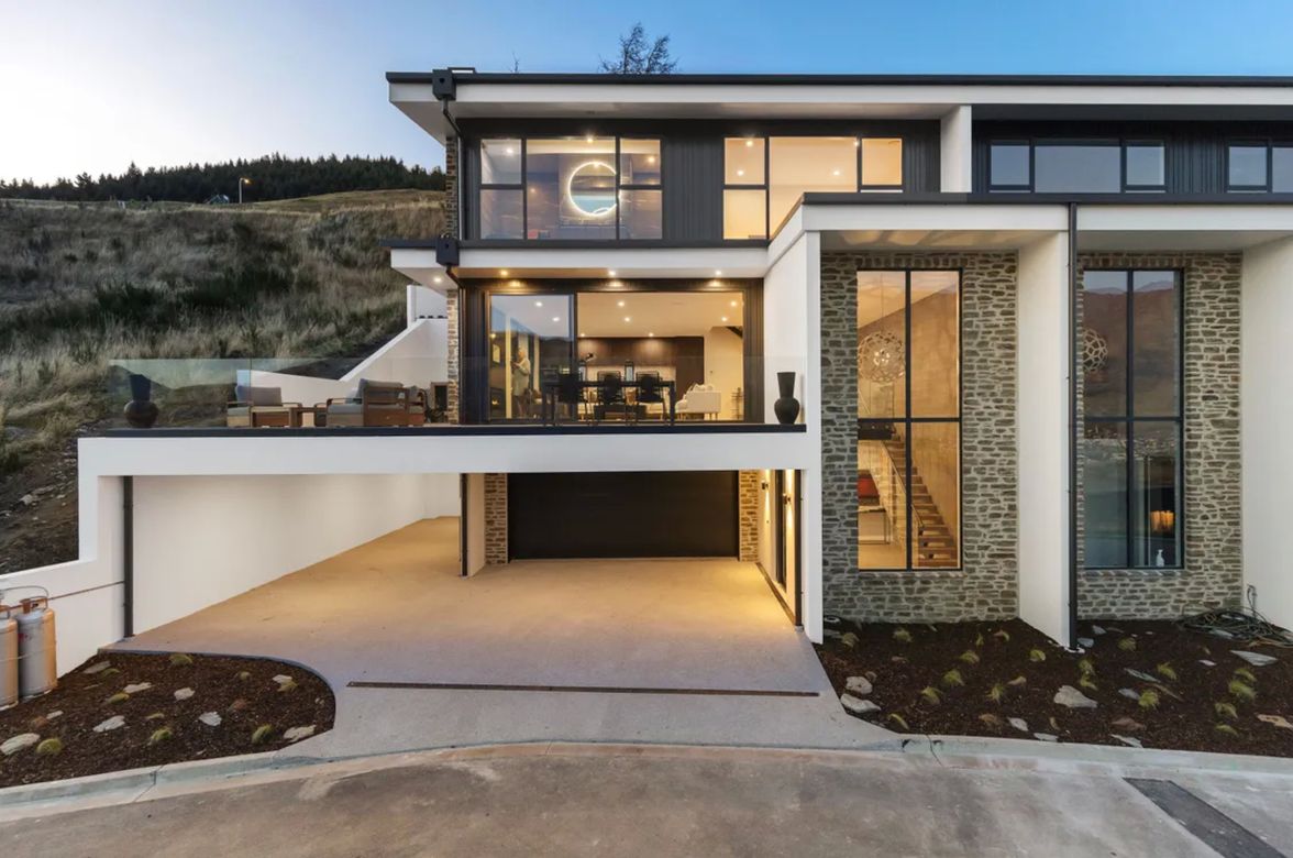 Lynch Lane,  Queenstown