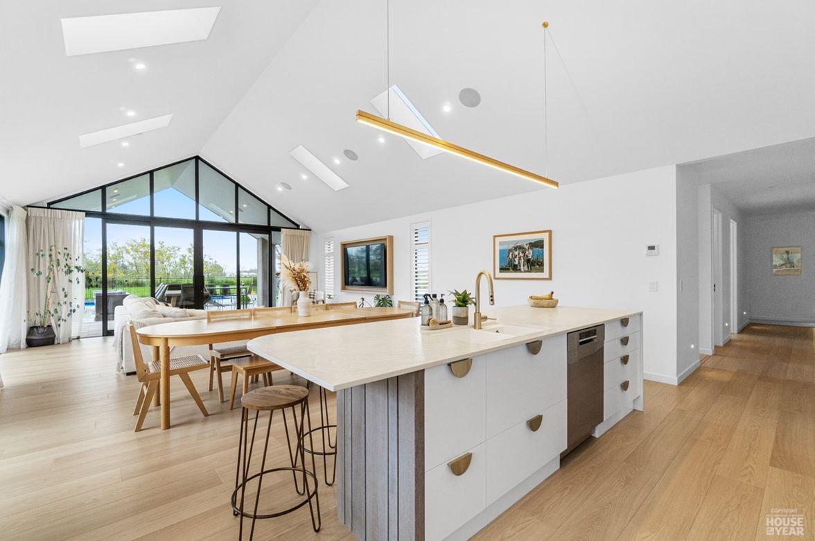 Sentinel Homes Hamilton & Waikato- Quick-Step Perspective Nature Flooring