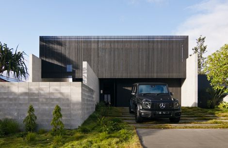 Elanora residence