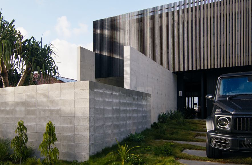 Elanora residence