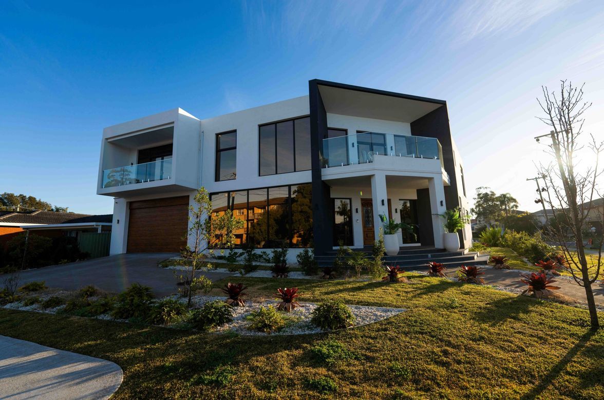 Bronze House - Sylvania Waters, NSW 2224