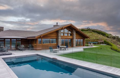 Whakaroa build