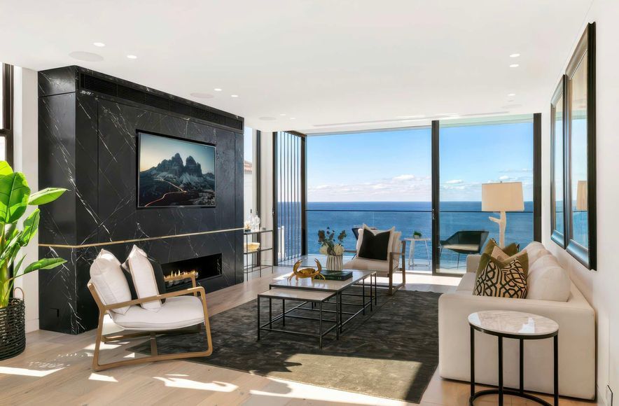 Blutek Brings Smart Technology to Life in a Clifftop Masterpiece