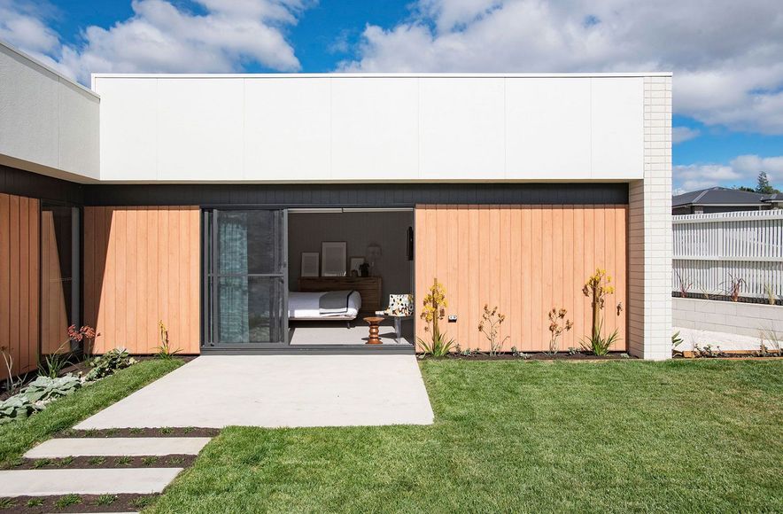 41 Lakeside Drive
