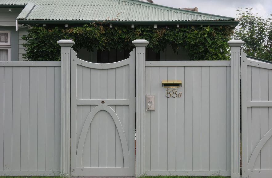 Victoria | Traditional Style Gates