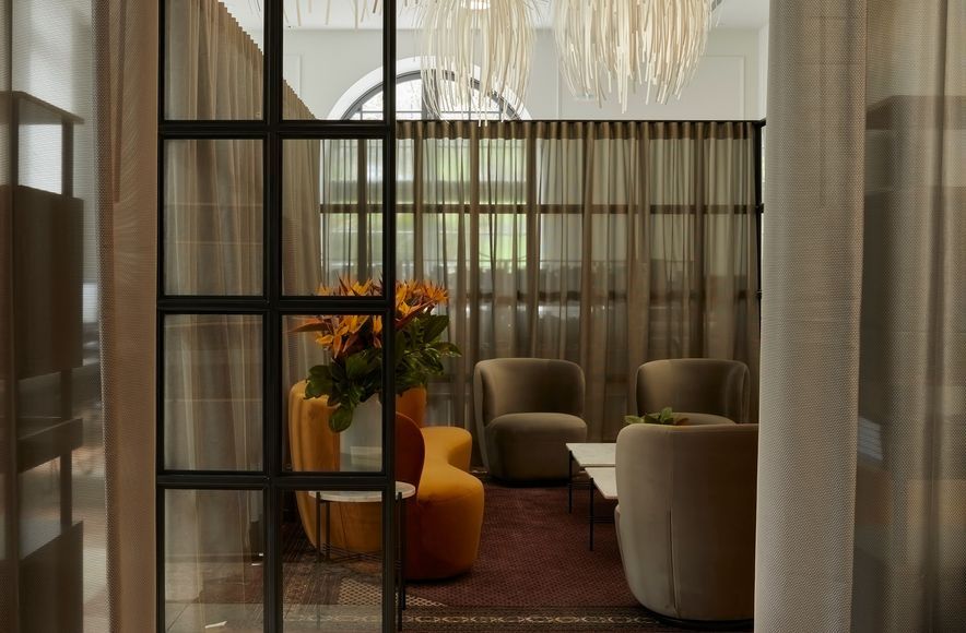 Atelier Workplace Interior: A Masterclass in Luxury and Functionality