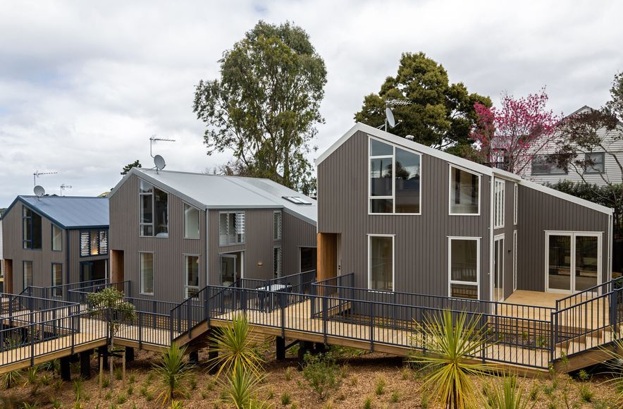 Creating Communities: 39 Castledine Crescent