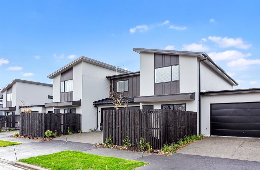 Metehau St, Prestons - x7 townhouses