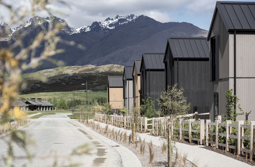 Station View, Jacks Point | Alpine Fencing