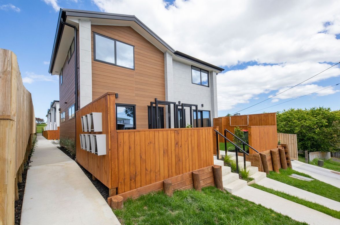 Multi-Unit Townhouse