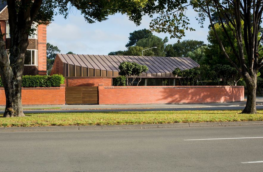 Parkbridge Poolhouse