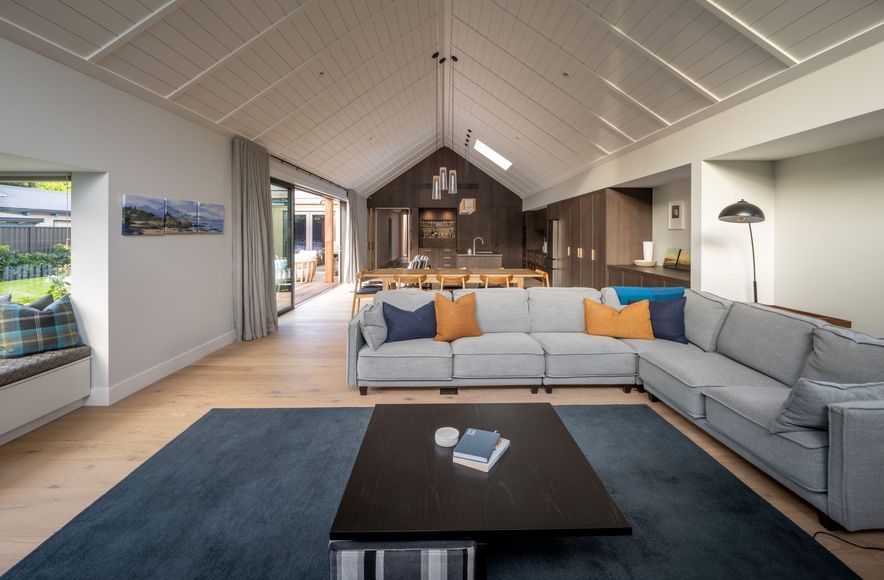 Devon Street Crib