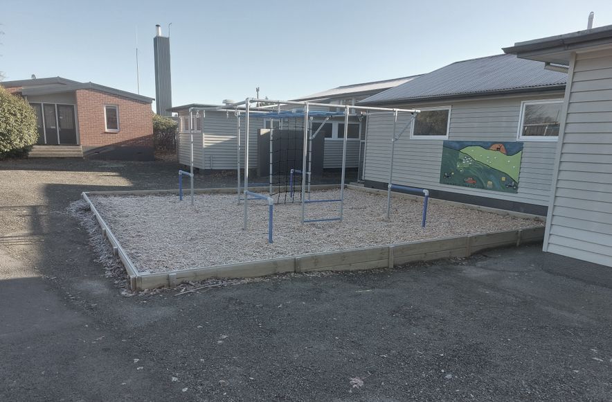 Palmerston - High School Monkey Bars - Community Project