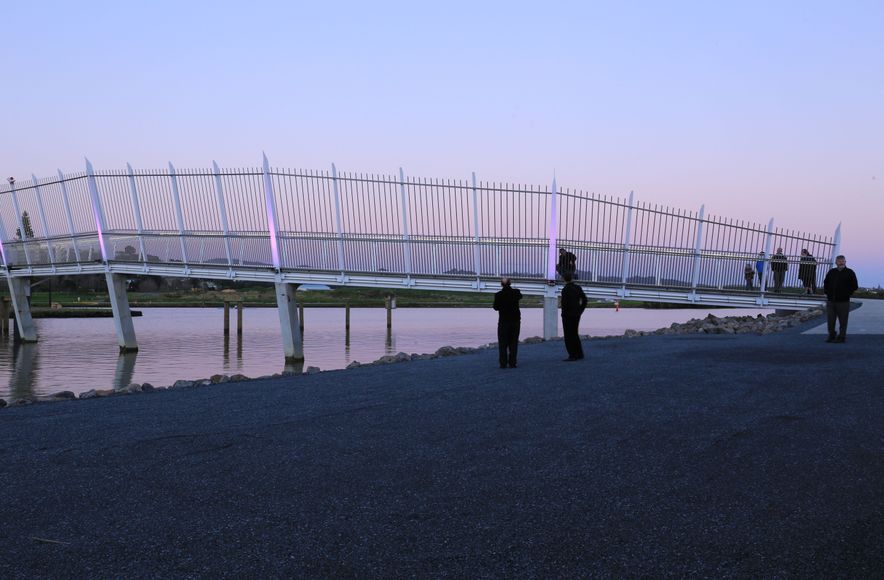 Kotuitui Whitinga Footbridge