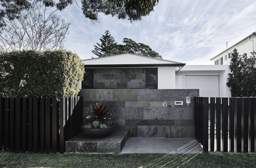 Caringbah, Jacaranda Ave