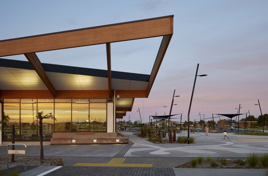 Te Kete Aronui Rototuna Library