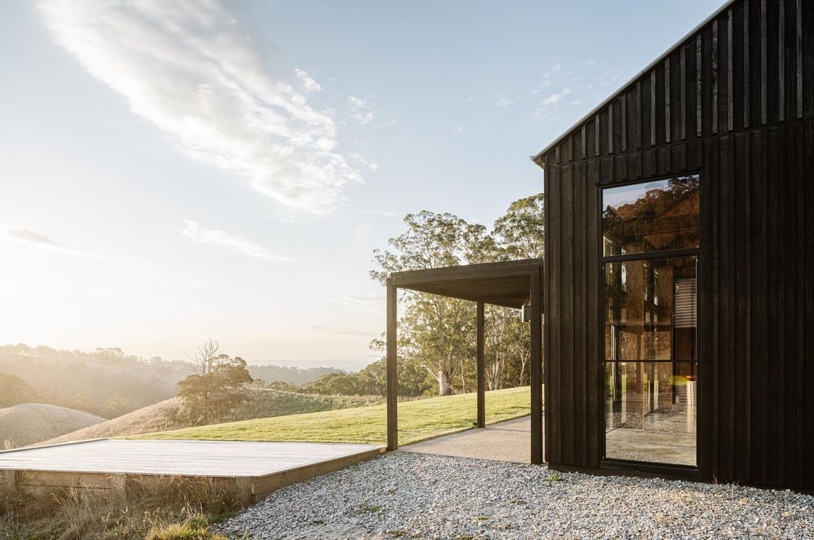 CUTEK® protects and enhances the natural beauty of Yellow Stringybark cladding on this West Gippsland barn-style home, using CUTEK® Extreme CD50 and Black Ash Colourtone