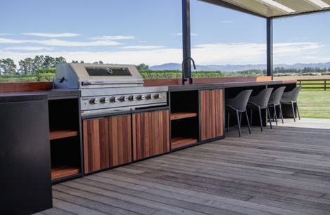 Fernside Outdoor Kitchen