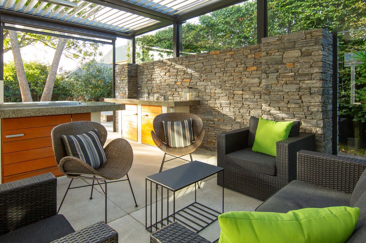 Knowles Street outdoor living