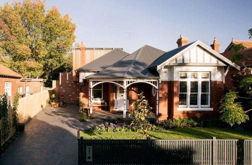 ELSTERNWICK HOUSE