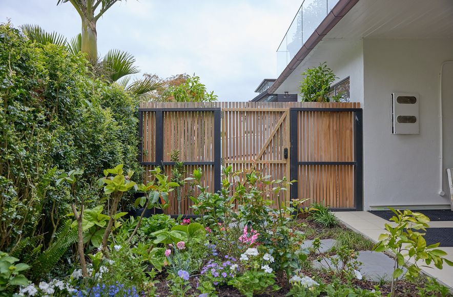 Castor Bay Lifestyle Garden