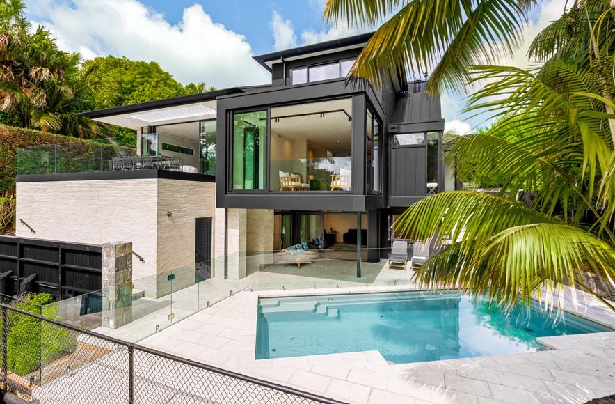 8.2 Vogue by AquaStyle Pools