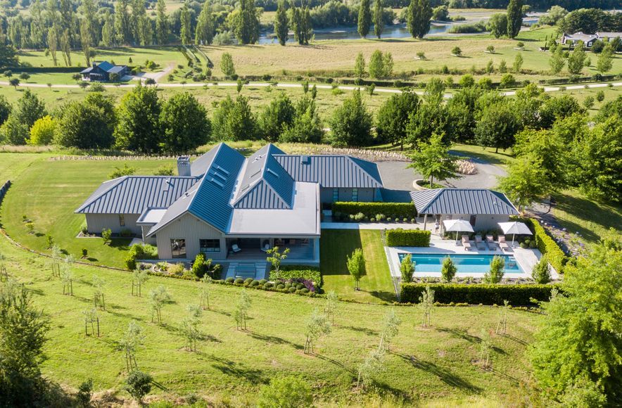 Euchre Lodge