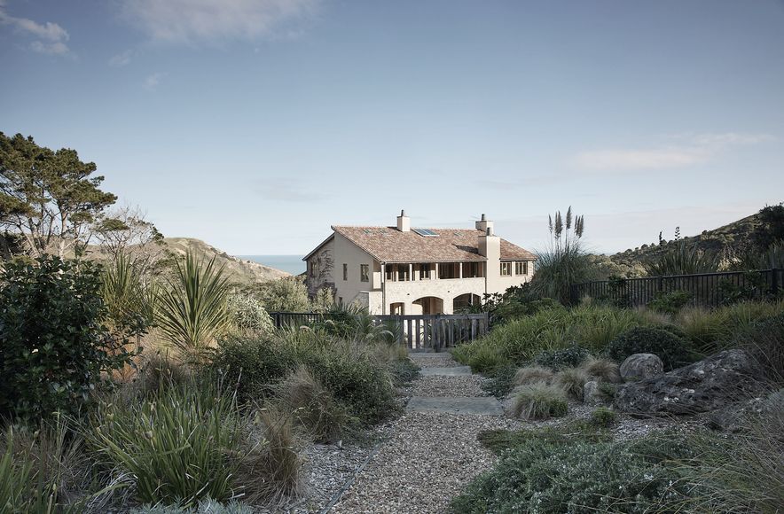 Muriwai Mediterranean Manor