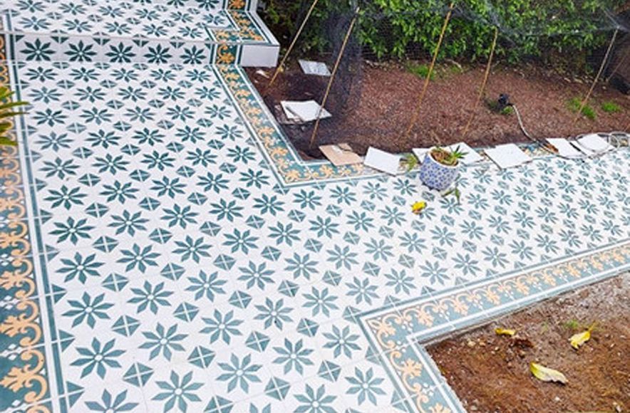 Outdoor Tiling