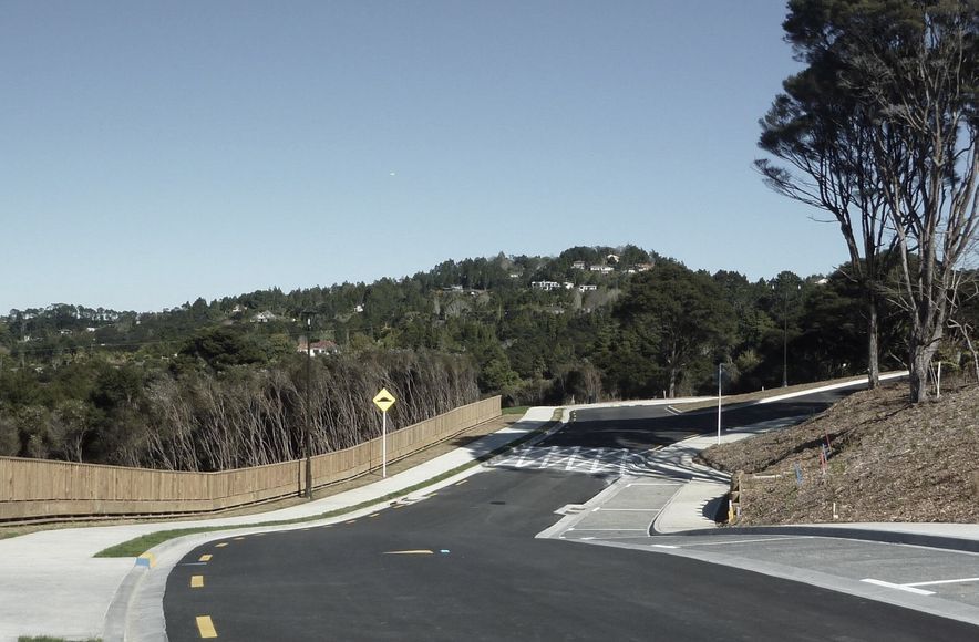 Golf Road, Titirangi