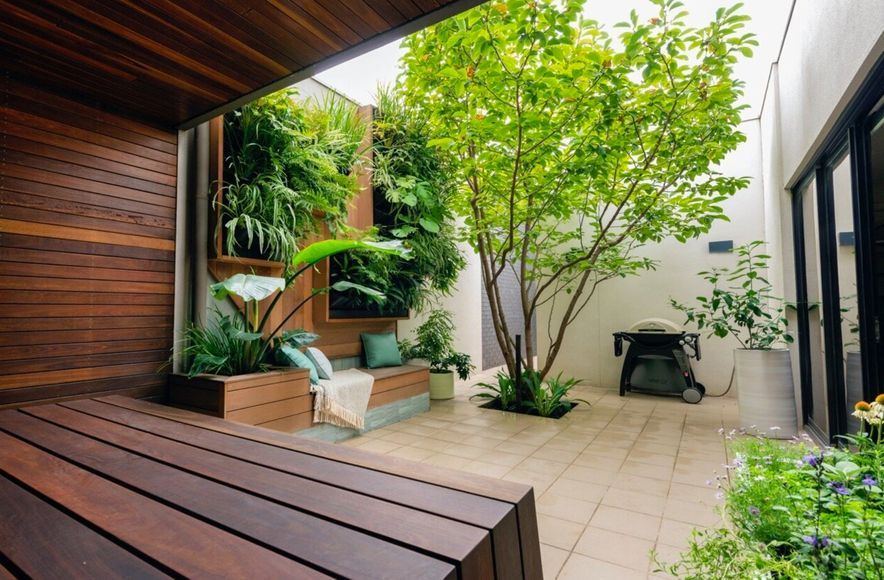 Docklands- Courtyard