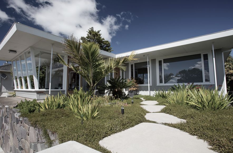 Contemporary Entrance, Hillcrest