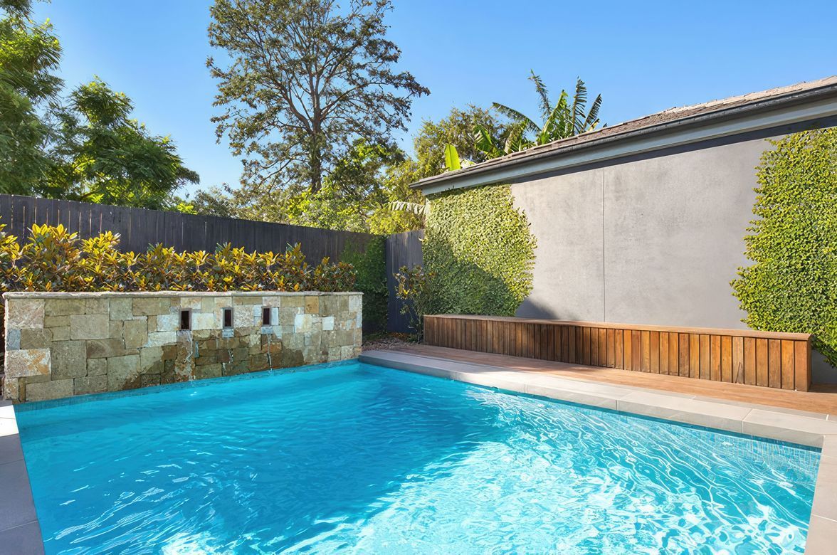 Sutherland St | Exterior