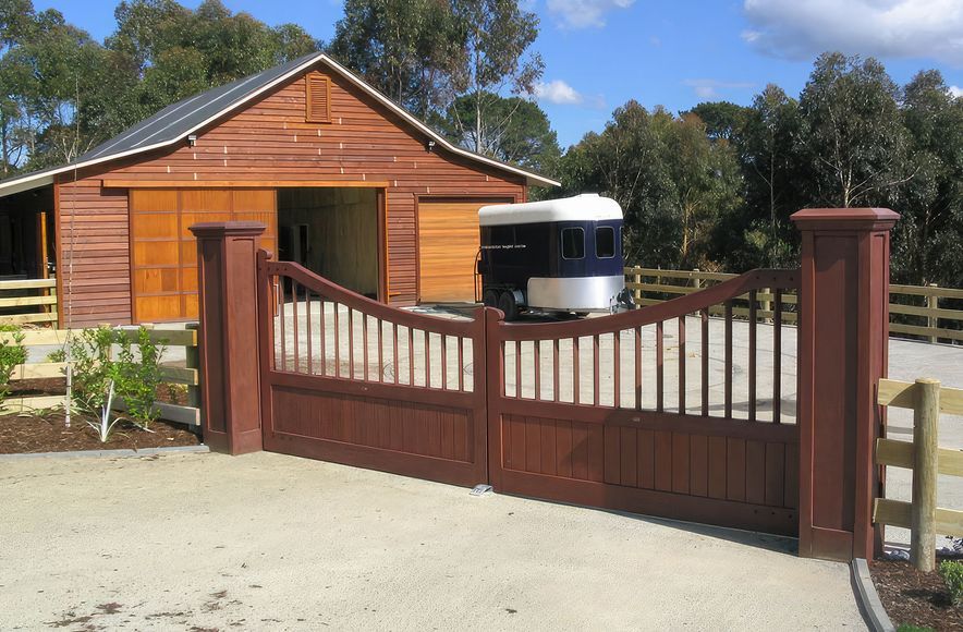 Sherwood | Traditional Style Gates