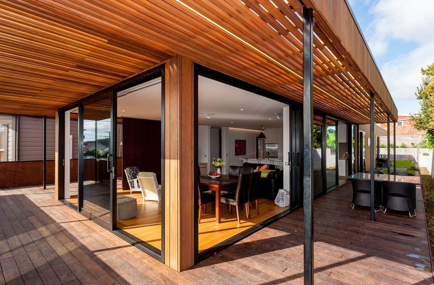 L + D House