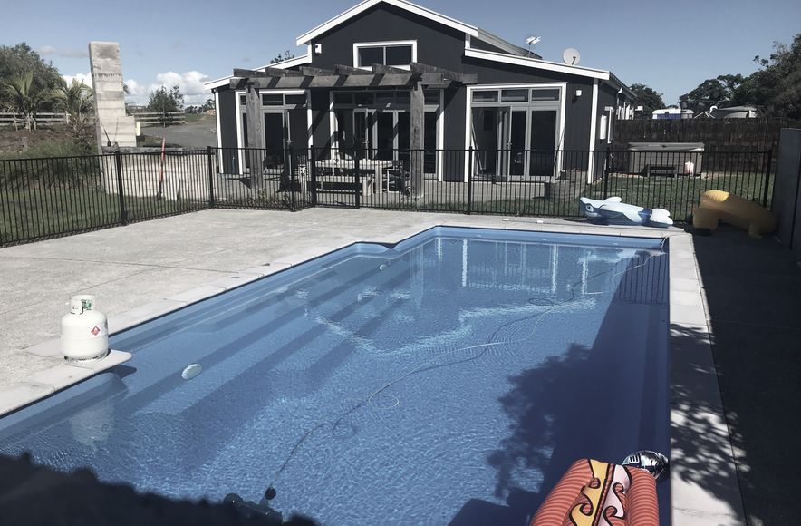 Clarks Beach - Heated Swimming Pool
