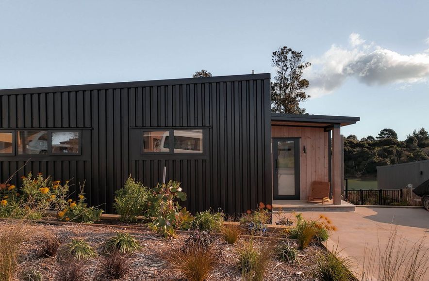 The Forlong Batch, Rangitahi Peninsula Water Front
